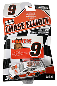 Chase Elliott #9 Hooters Camaro Wave 12 2018 NASCAR Authentics 